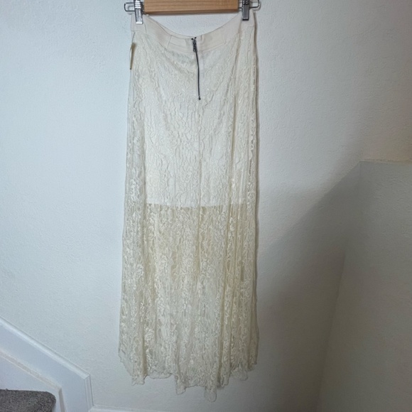 Alice + Olivia NWT Hi Lo Lace Midi Skirt Size 2 Ivory Sheer Lined - Picture 2 of 16